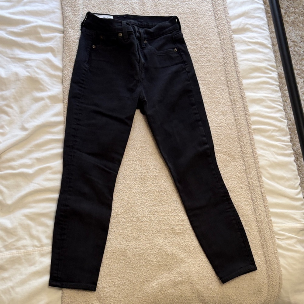 Gap - Black True Skinny, High Rise Jeans